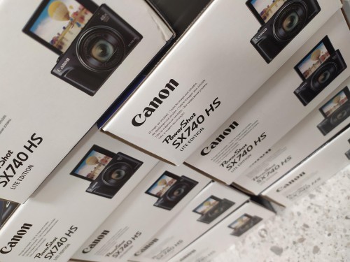Canon SX740HS (1).jpg