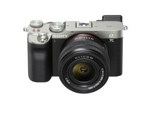 Sony Alpha ILCE-7C + Obiektyw FE 28-60 mm f/4-5.6  + Lens Pen Gratis!