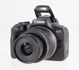 Canon EOS R50 + RF-S 18-45  f/4.5-6.3 IS STM + RF-S 55-210 mm f/5-7.1 IS STM