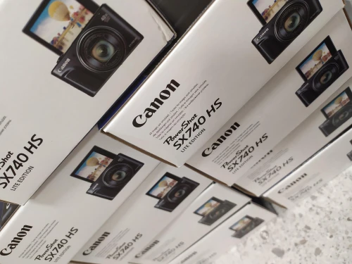 Canon SX740HS (1).jpg